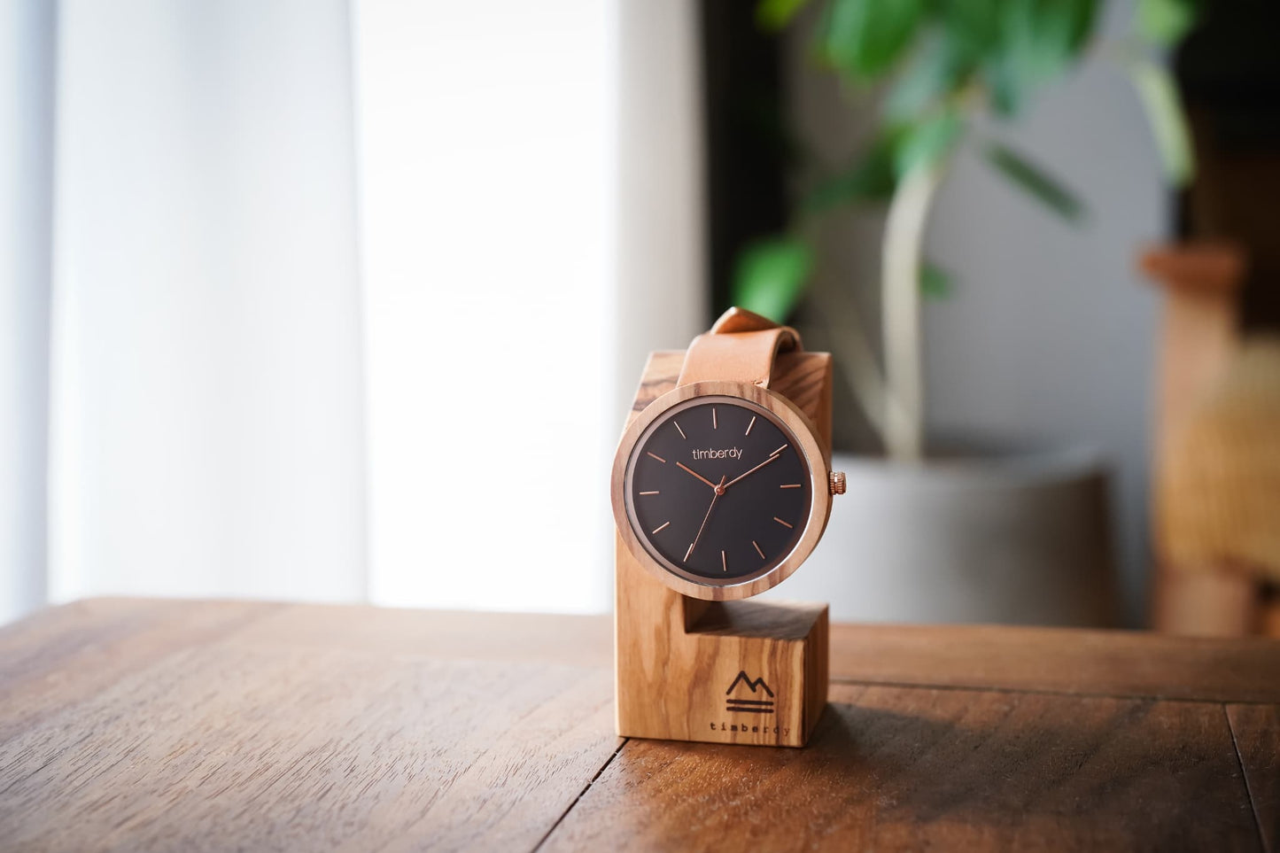 オリーブの木で作る腕時計スタンド